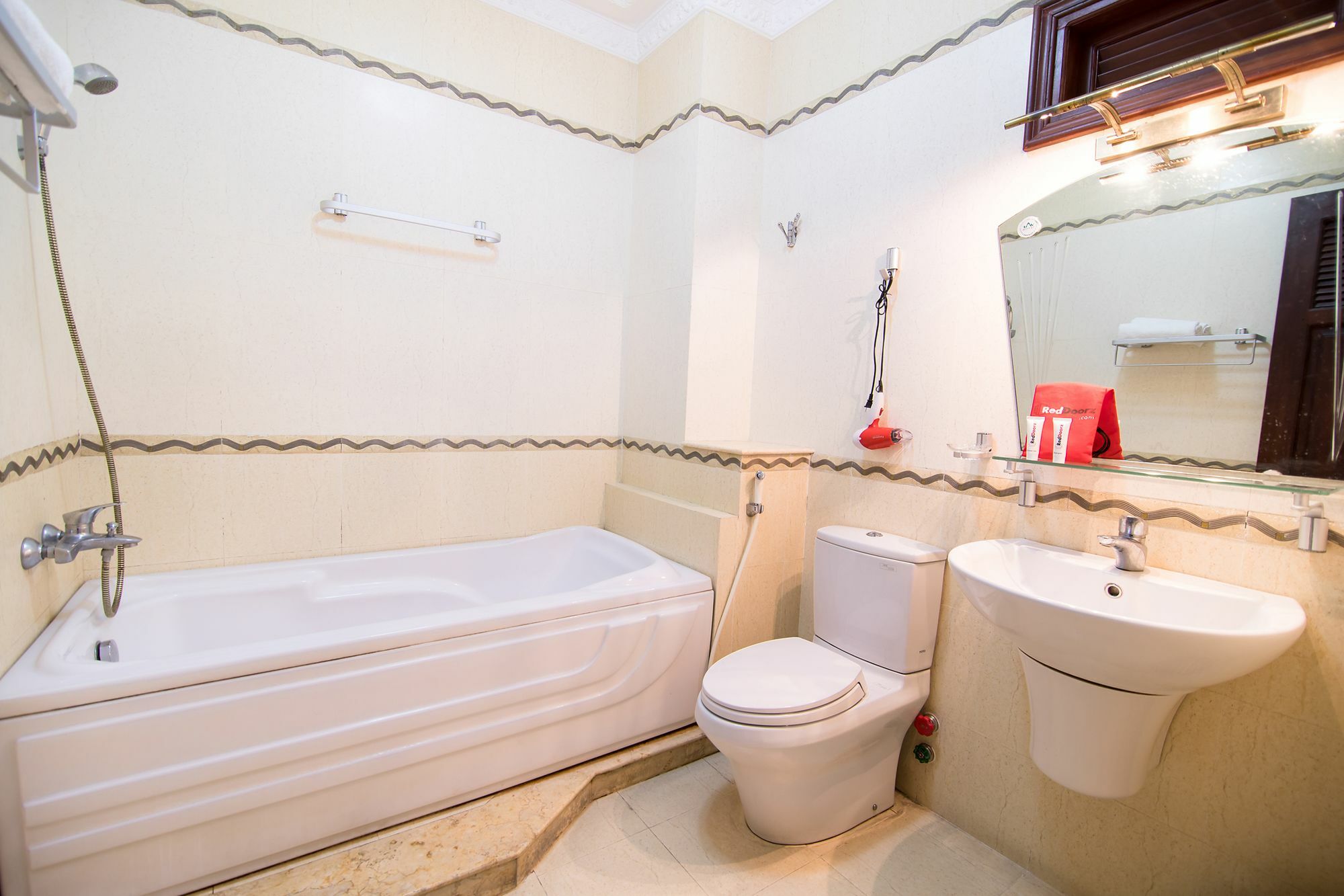 Hotel Reddoorz Near Pico Plaza Cong Hoa Ho Chi Minh Zewnętrze zdjęcie