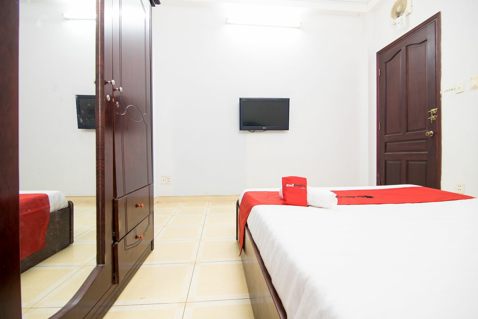 Hotel Reddoorz Near Pico Plaza Cong Hoa Ho Chi Minh Zewnętrze zdjęcie
